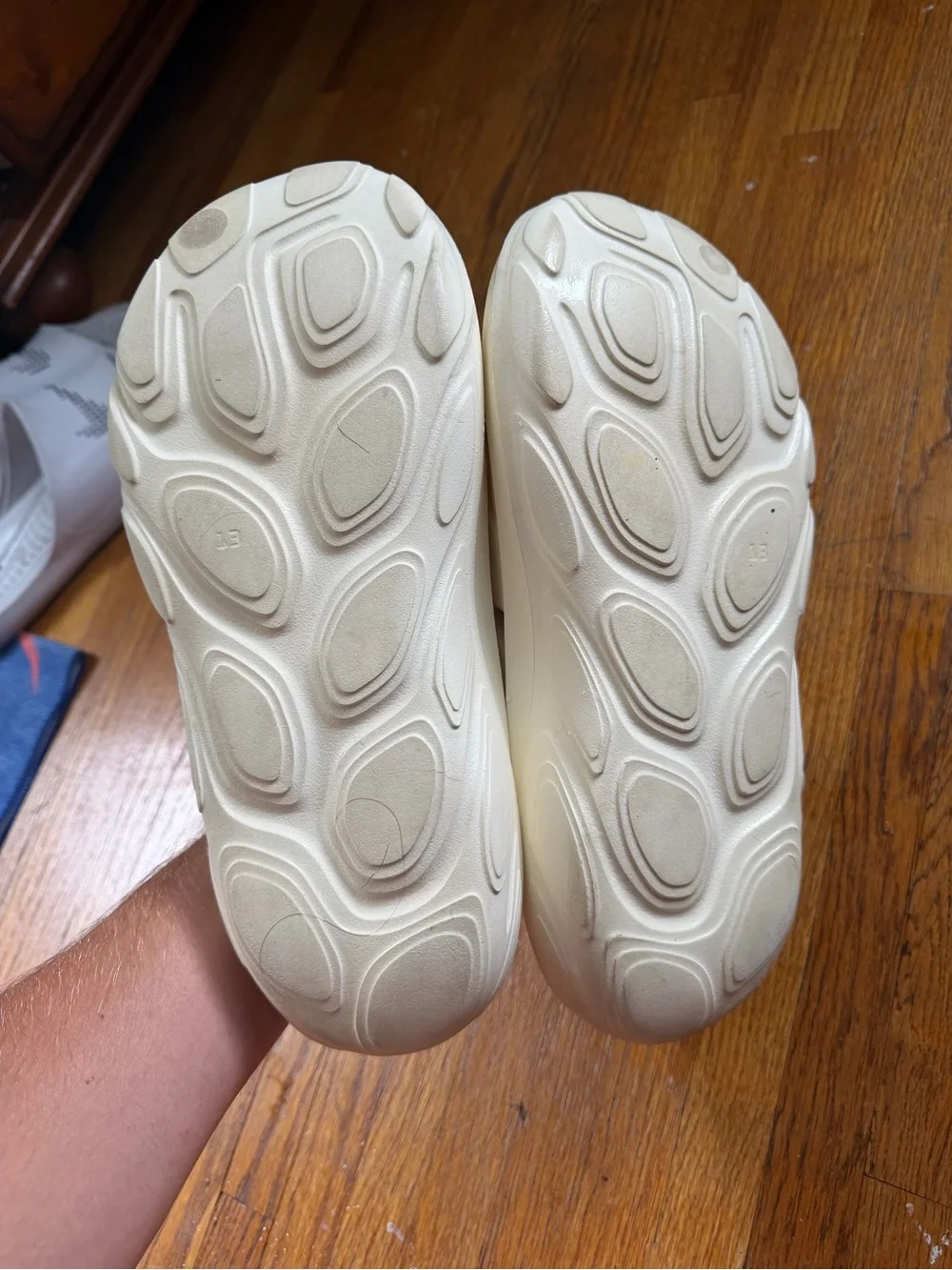 Off-white New Balance RCVRY Slides
